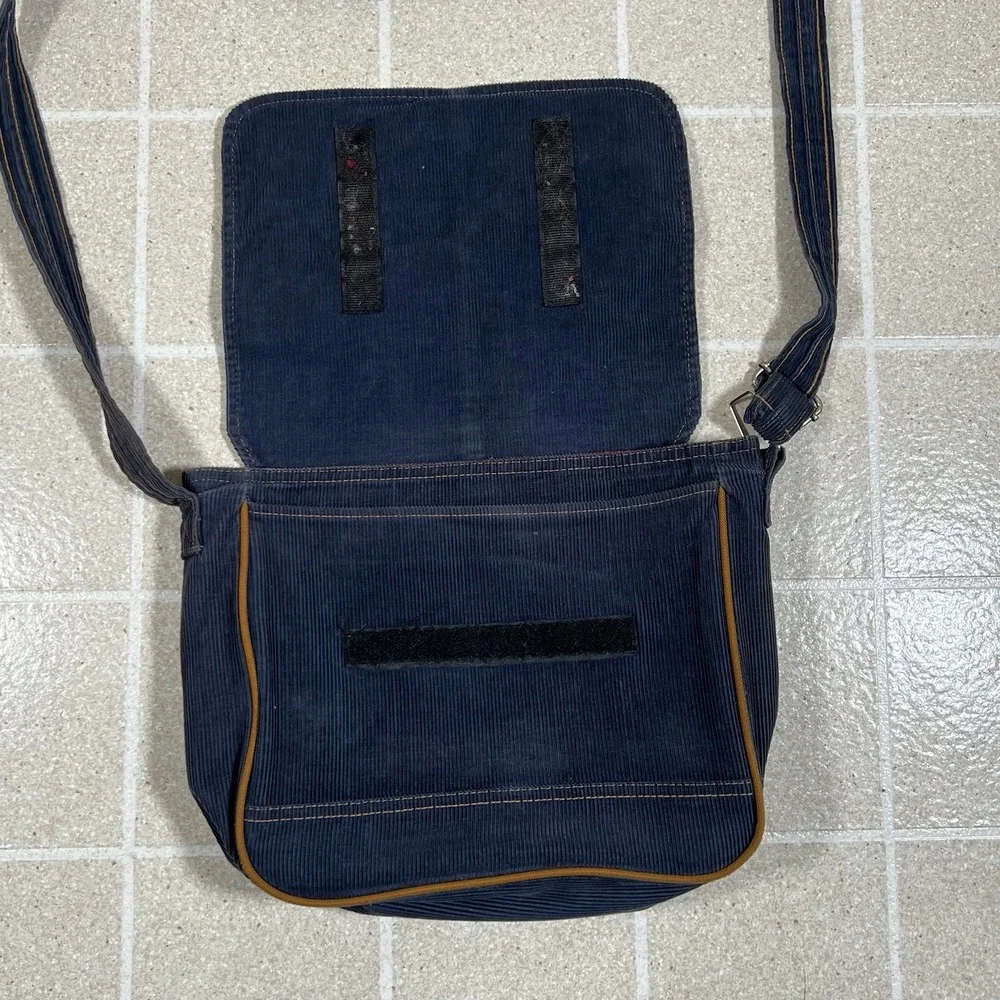 Vintage Y2K Levi's Yak Pak Corduroy Cross Body Messenger Bag Blue Boho